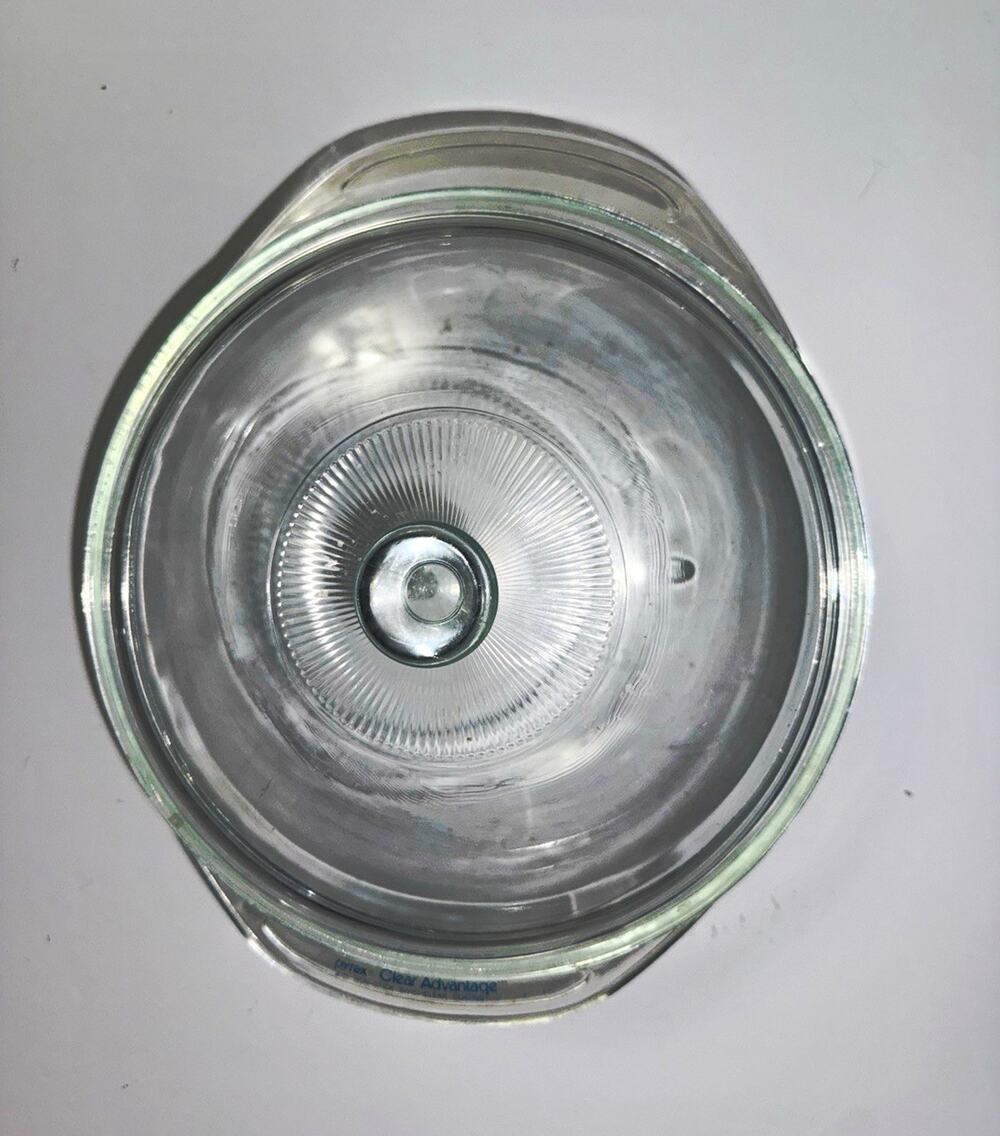 Pyrex Clear Advantage 2-quart casserole dish (#024 F-7) with lid